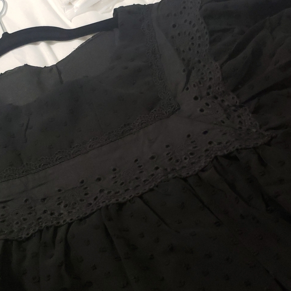 1 M LEFT New flutter sleeve swiss dot top - Picture 6 of 9